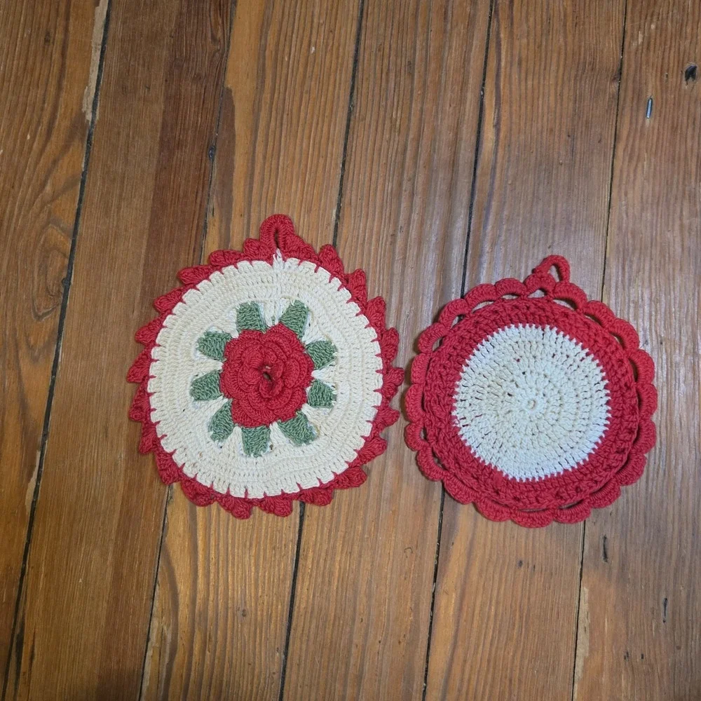 Vintage Crocheted Flower Hot Pads Hotpan Holders Wall Hang CottageCore